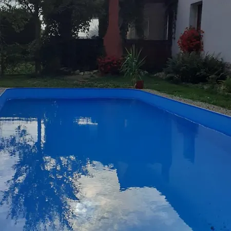 奥特维克膳食公寓酒店 *