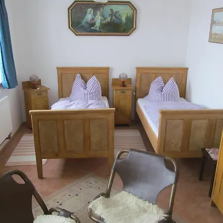 奥特维克膳食公寓酒店