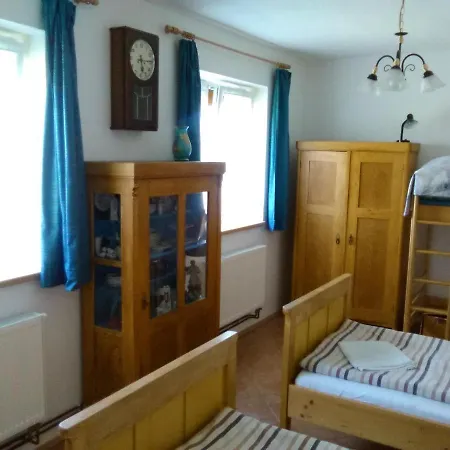 奥特维克膳食公寓酒店 公寓 Trhové Sviny